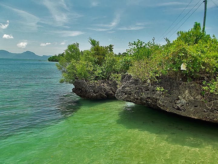 Misamis Occidental white sand beach and deep blue sea