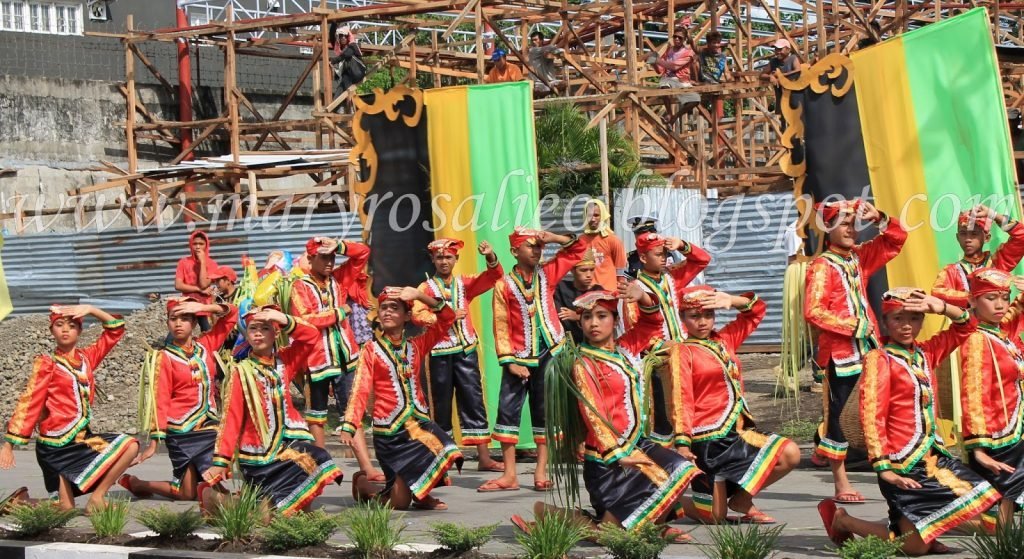youngsters in subanen costumes for tourism in Misamis Occidental